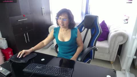 Snapshot of emmilychevalier chatting on January 2025 09:20:01 PM Emmily online show from January 2025 09:20:01 PM
