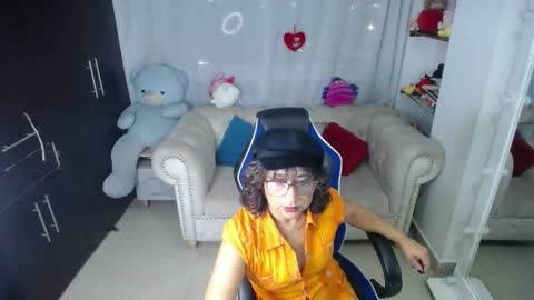 Snapshot of emmilychevalier chatting on March 2025 02:21:01 AM Emmily online show from March 2025 02:21:01 AM