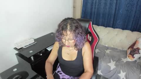 Snapshot of emmilychevalier chatting on October 2025 02:59:01 AM Emmily online show from October 2025 02:59:01 AM