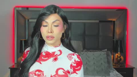 Emmily Santibaez online show from December 2024 01:55:02 PM