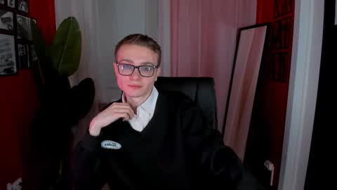 Snapshot of emmit_barker chatting on February 2026 04:14:01 PM Emmit online show from February 2026 04:14:01 PM