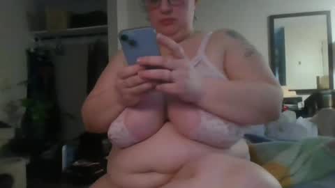 Snapshot of emmthaluscious chatting on January 2025 07:03:01 PM emmthaluscious online show from January 2025 07:03:01 PM