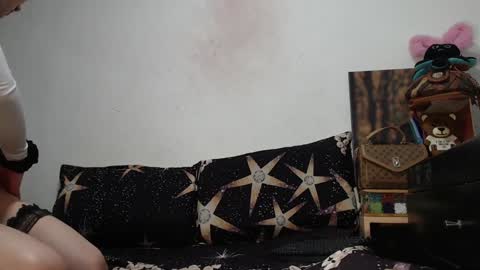 emmy___lee online show from February 2025 06:40:01 AM