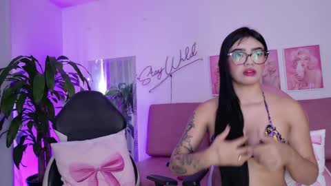 Snapshot of emmy_and_luna chatting on April 2026 12:23:01 PM Emmy and Luna online show from April 2026 12:23:01 PM