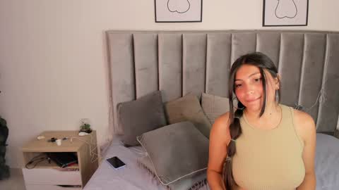 Snapshot of emmy_turnner chatting on January 2025 03:09:02 PM Emily Laila online show from January 2025 03:09:02 PM