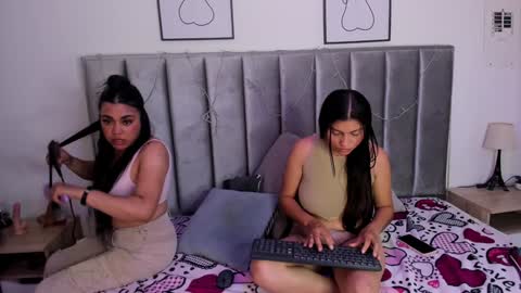 Snapshot of emmy_turnner chatting on February 2025 03:18:01 PM Emily Laila online show from February 2025 03:18:01 PM
