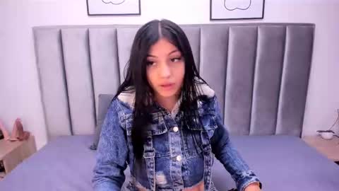 Snapshot of emmy_turnner chatting on October 2025 11:57:02 AM Emily Laila online show from October 2025 11:57:02 AM