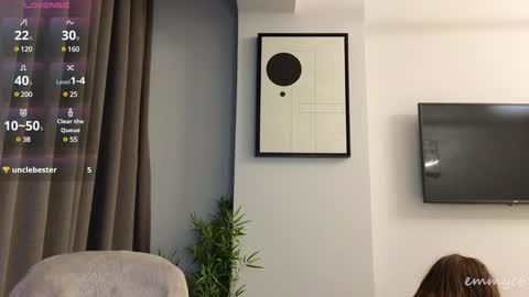 Em online show from December 2024 07:19:02 PM