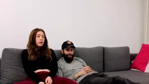 Em online show from March 2026 10:01:01 PM