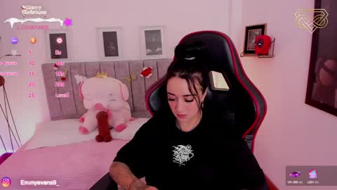 Emmy Evans  online show from December 2024 03:55:02 PM