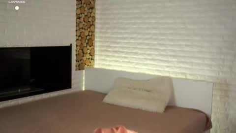 Snapshot of emmyleri chatting on September 2025 01:46:02 PM Emmy online show from September 2025 01:46:02 PM