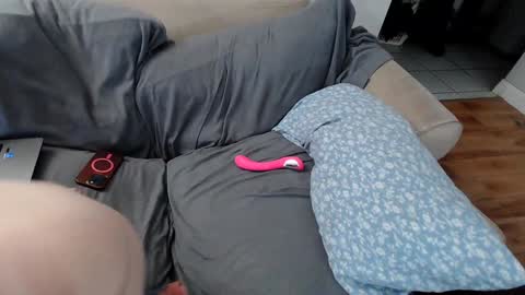 EmoDream1998 online show from December 2024 10:37:01 AM