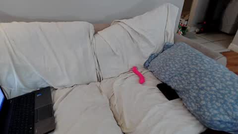 EmoDream1998 online show from February 2025 03:52:01 PM