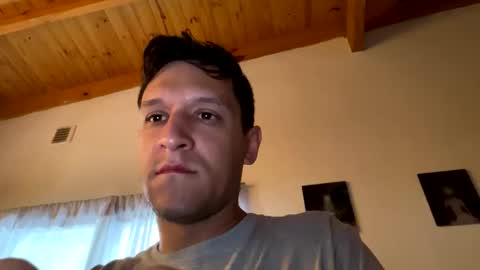 EMO online show from November 2025 11:45:01 AM