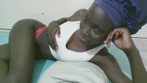 empress_ivy1 online show from April 2026 05:28:01 PM
