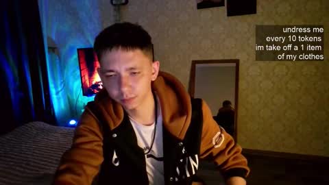 emveeboy96 online show from November 2025 07:57:02 PM