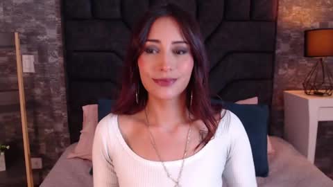 Emy   online show from May 2026 07:08:01 PM