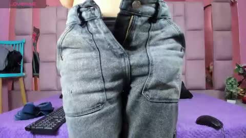 emy_latin online show from January 2026 09:20:01 PM