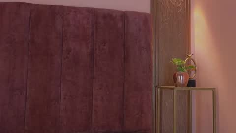 Emy online show from November 2025 09:35:01 PM