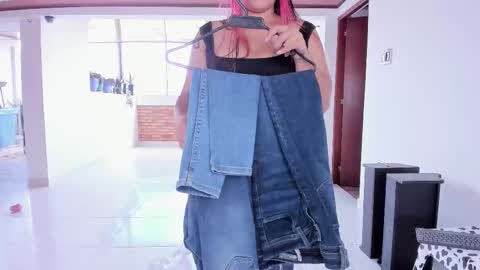 Im Emily would you like to help me reach 100  online show from October 2025 02:35:01 PM