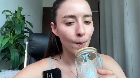 Snapshot of emyii chatting on June 2026 09:05:02 PM Eimi3 online show from June 2026 09:05:02 PM
