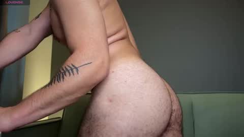 Snapshot of enen_glo chatting on October 2025 12:49:02 PM Enen online show from October 2025 12:49:02 PM