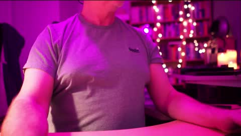 uk online show from November 2025 11:26:01 PM