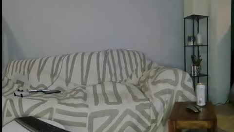 Snapshot of englishladxxx chatting on December 2024 03:58:01 AM Englishladxxx online show from December 2024 03:58:01 AM