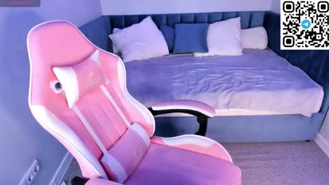 Ella  online show from February 2026 01:09:02 AM