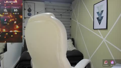 Snapshot of enma_clark chatting on December 2025 03:33:01 AM Enma clark online show from December 2025 03:33:01 AM