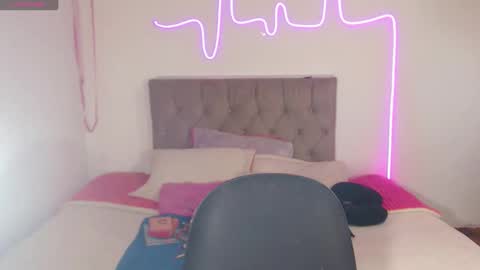 Enma Rojas online show from December 2024 01:43:02 PM