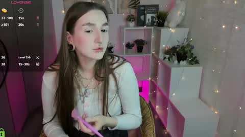 enn_allenn online show from October 2025 01:45:01 AM