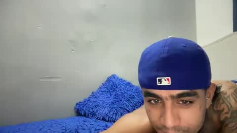 Snapshot of enyel_100 chatting on June 2026 09:14:01 AM enyel_100 online show from June 2026 09:14:01 AM