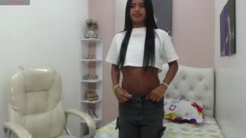 Enyenlina online show from September 2025 12:26:01 PM