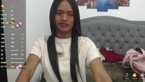 Enyenlina online show from November 2025 12:34:01 PM