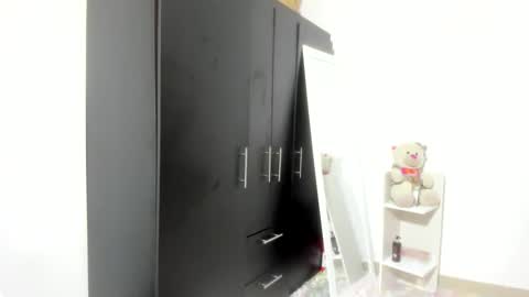 Angela online show from April 2026 05:06:01 PM