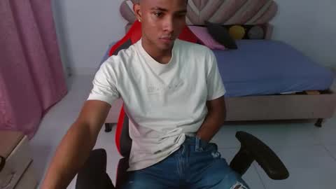 Snapshot of enzo_fox777 chatting on January 2026 11:34:01 AM Enzo online show from January 2026 11:34:01 AM