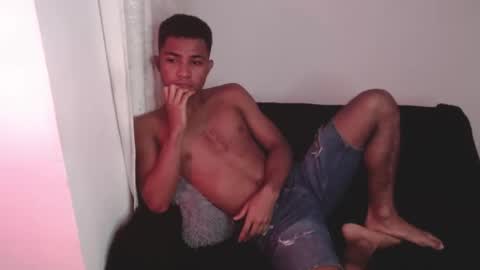 Snapshot of enzo_fox777 chatting on January 2026 12:21:02 PM Enzo online show from January 2026 12:21:02 PM