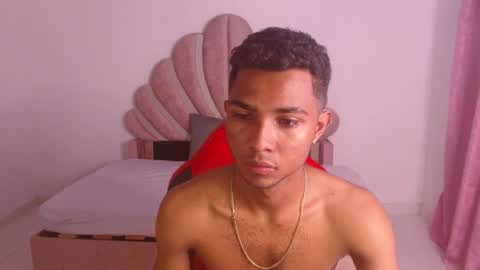 Snapshot of enzo_fox777 chatting on January 2026 11:37:02 AM Enzo online show from January 2026 11:37:02 AM