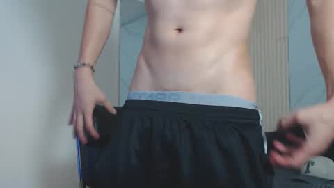 enzo_steel online show from October 2025 12:32:01 AM