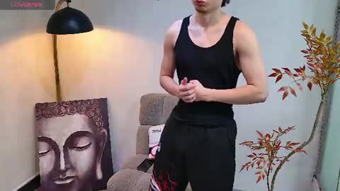 Snapshot of enzo_steel chatting on June 2026 11:19:02 AM enzo_steel online show from June 2026 11:19:02 AM