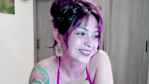 Snapshot of ephemeral_hot chatting on October 2025 12:43:02 AM Leyla online show from October 2025 12:43:02 AM