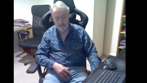 erasmus_d online show from November 2025 05:34:02 PM