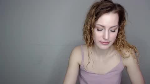 Erdbeeren mit Sahne online show from December 2024 06:01:02 AM