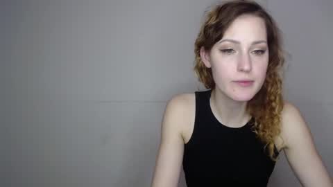 Erdbeeren mit Sahne online show from January 2025 12:01:02 PM