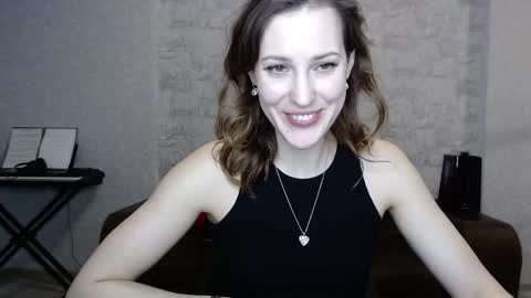 Erdbeeren mit Sahne online show from December 2025 05:20:01 PM