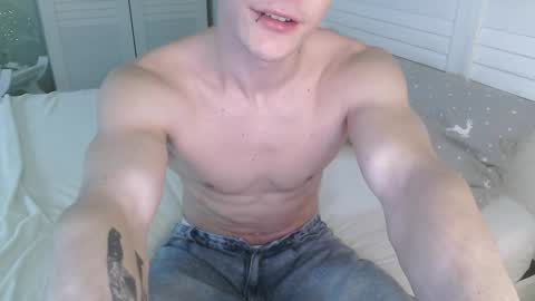 Eric Crush online show from January 2025 04:04:01 AM