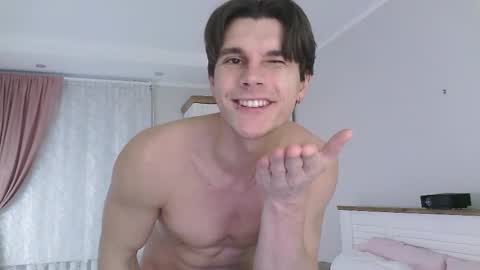 Eric Crush online show from February 2026 04:08:01 AM