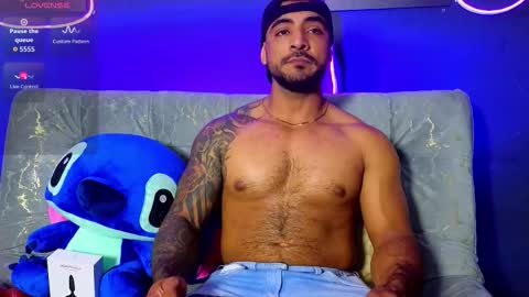 Brayan online show from December 2025 10:59:02 PM