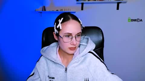 your dear Erica  online show from January 2026 08:51:02 PM